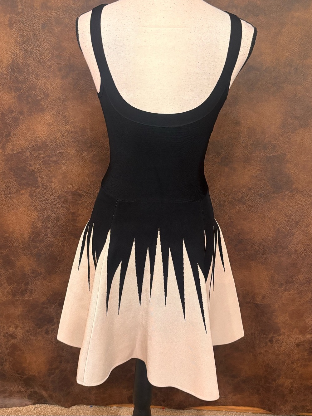 MARCIANO DRESS - Picture 3 of 5